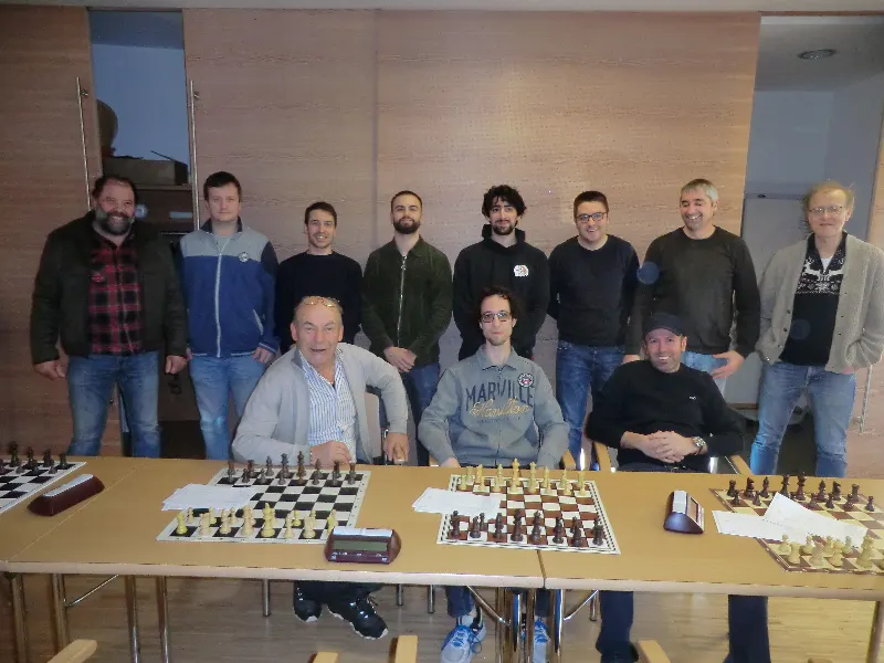 Deutschnofen Alpengourmet kann schon mit der vorgezogenen Meisterfeier beginnen.